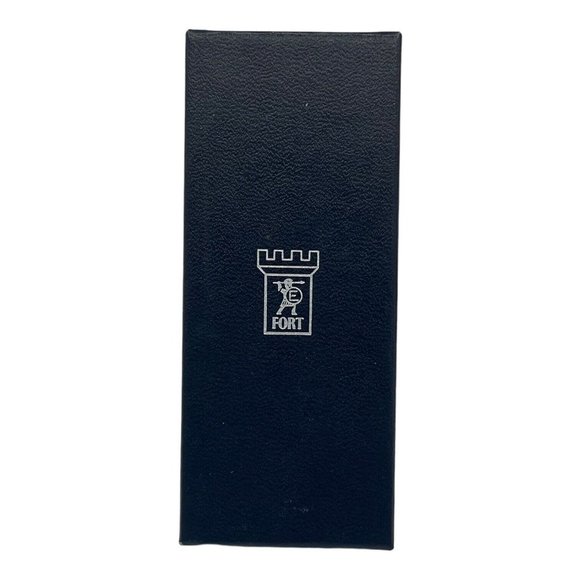 Chicago Skyline Pewter Keychain Travel Souvenir Sail Boat Hi Rise Lake Michigan - Picture 3 of 3